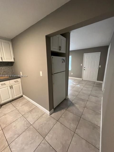 Recently Rented: $2,950 (3 beds, 2 baths, 1079 Square Feet)