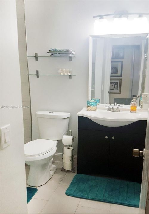 Recently Rented: $2,900 (3 beds, 2 baths, 1030 Square Feet)