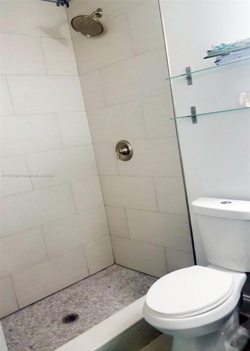 Recently Rented: $2,900 (3 beds, 2 baths, 1030 Square Feet)