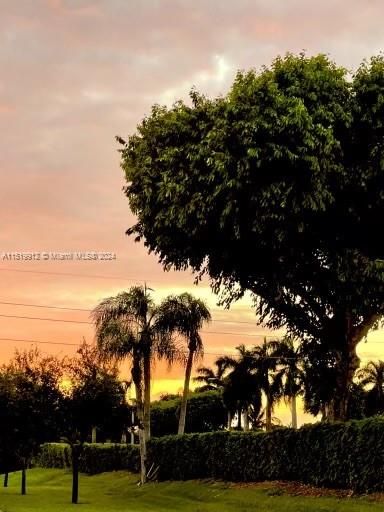 最近售出: $399,900 (4 贝兹, 3 浴室, 2058 平方英尺)