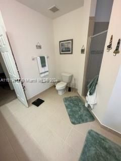 最近售出: $399,900 (4 贝兹, 3 浴室, 2058 平方英尺)