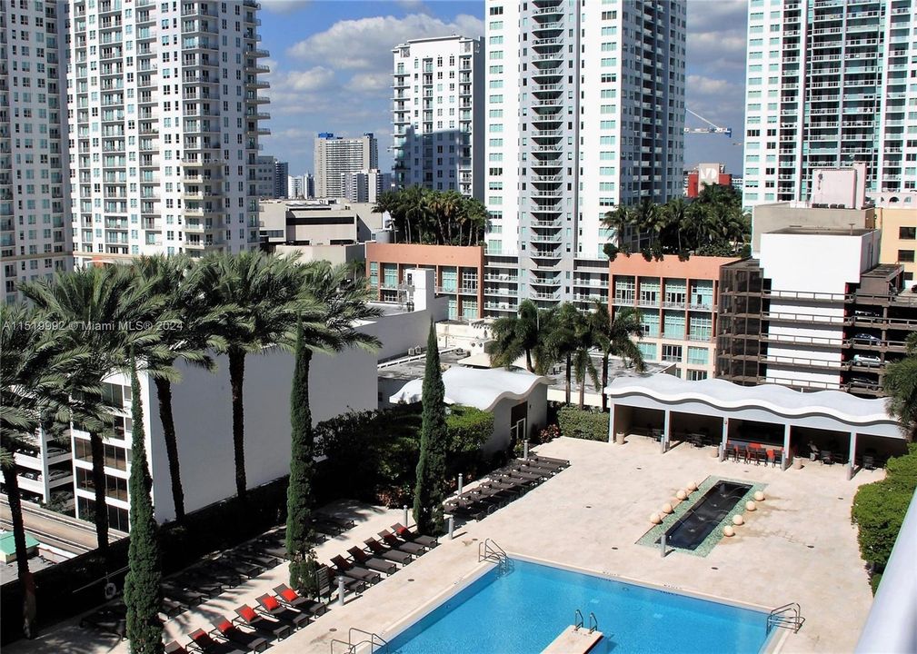 Недавно арендовано: $2,350 (0 спален, 1 ванн, 567 Квадратных фут)