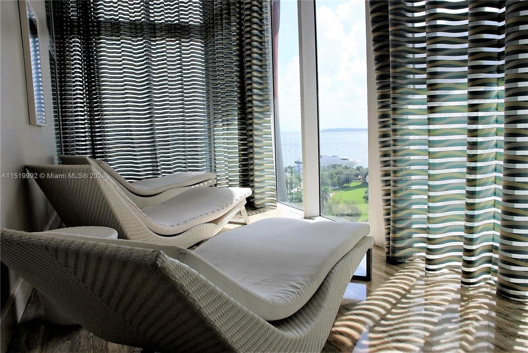 Недавно арендовано: $2,350 (0 спален, 1 ванн, 567 Квадратных фут)