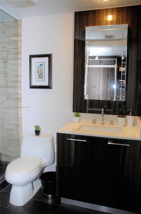 Недавно арендовано: $2,350 (0 спален, 1 ванн, 567 Квадратных фут)