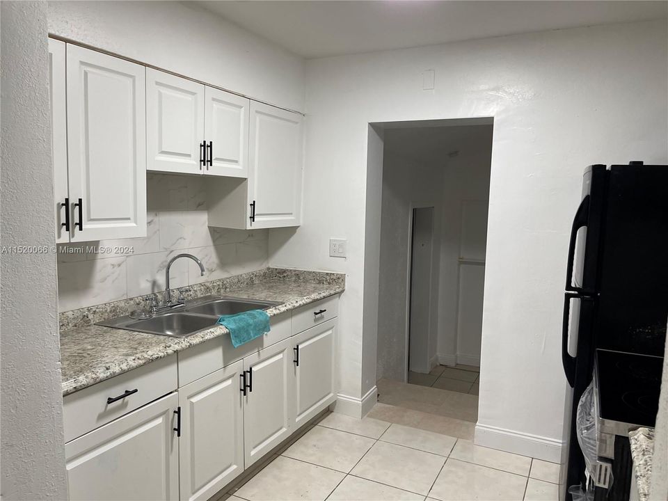 Recently Rented: $3,500 (4 beds, 2 baths, 2339 Square Feet)
