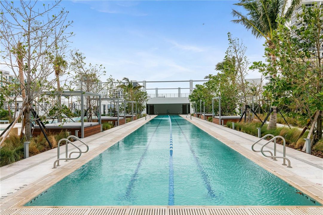 Recently Sold: $1,090,000 (2 beds, 2 baths, 1080 Square Feet)