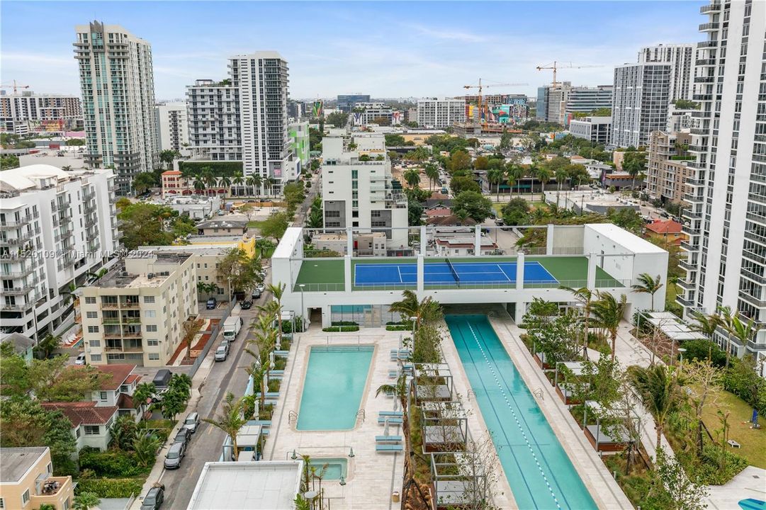 Recently Sold: $1,090,000 (2 beds, 2 baths, 1080 Square Feet)