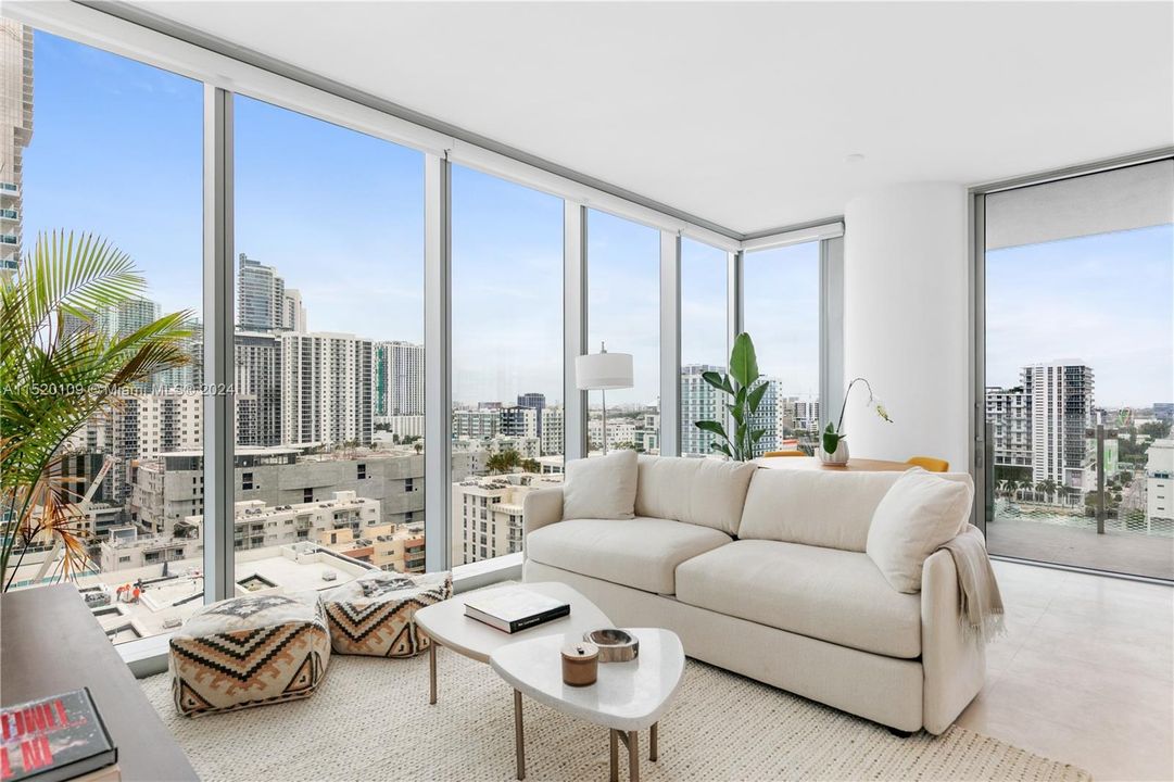 Recently Sold: $1,090,000 (2 beds, 2 baths, 1080 Square Feet)