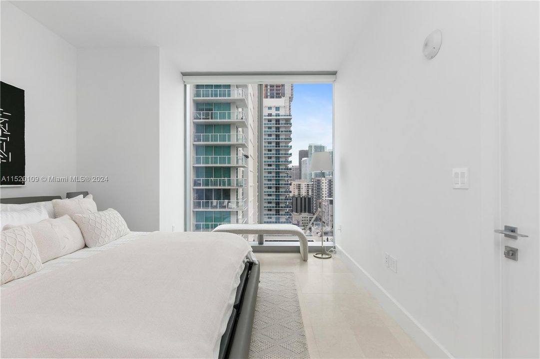Recently Sold: $1,090,000 (2 beds, 2 baths, 1080 Square Feet)