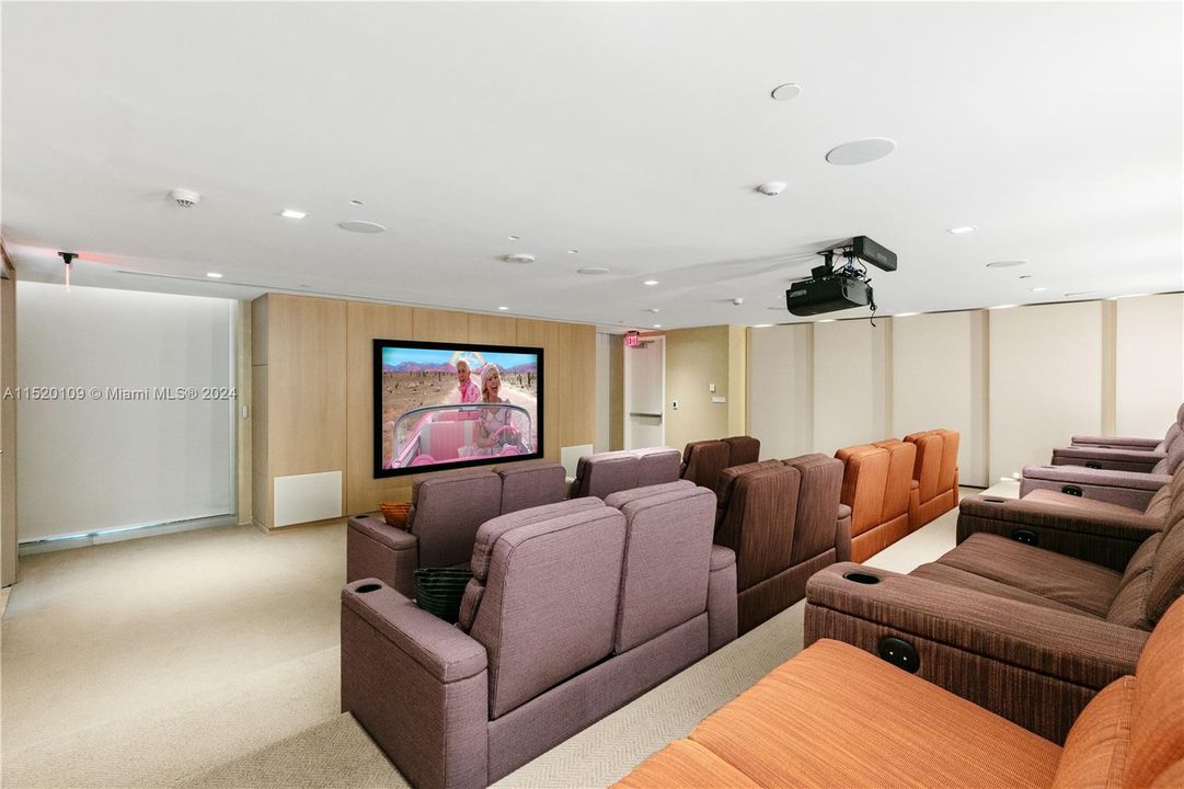 Recently Sold: $1,090,000 (2 beds, 2 baths, 1080 Square Feet)