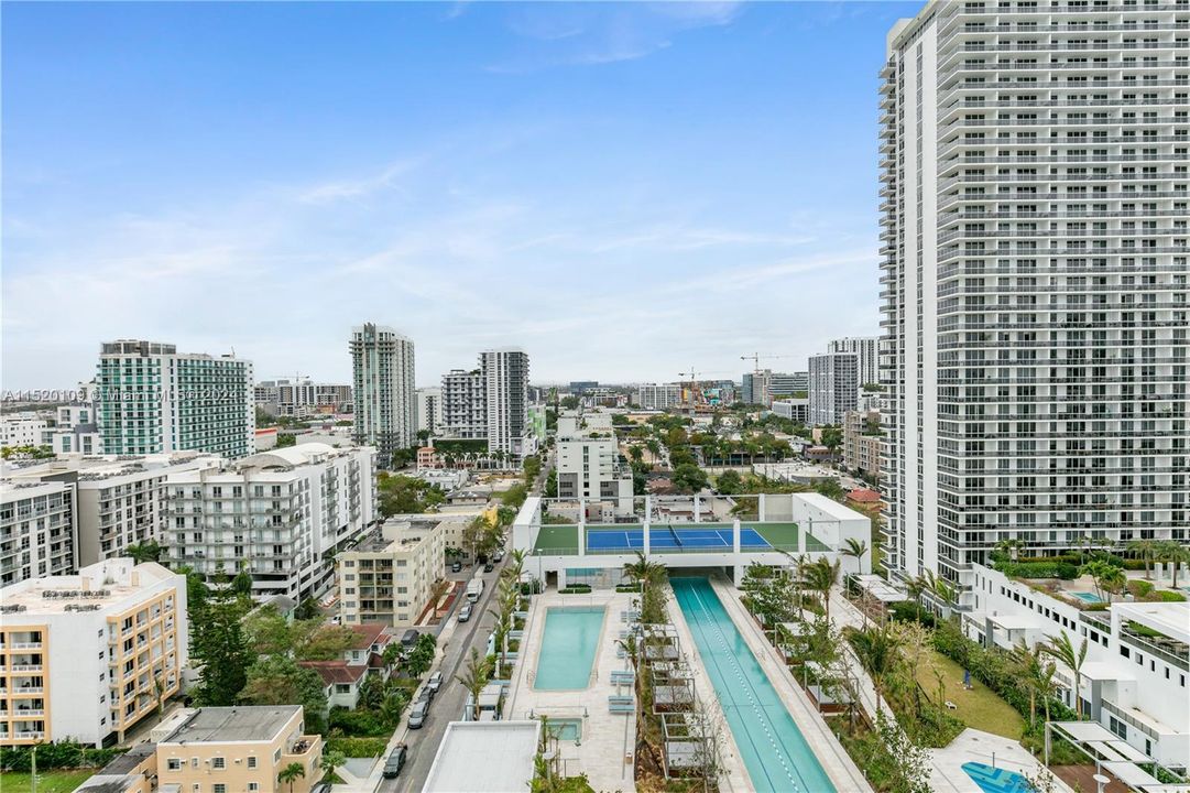 Recently Sold: $1,090,000 (2 beds, 2 baths, 1080 Square Feet)