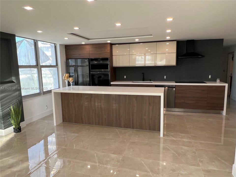 For Sale: $870,000 (4 beds, 3 baths, 2400 Square Feet)