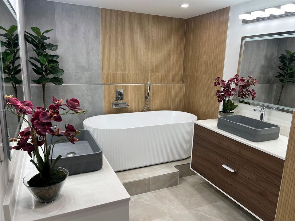 For Sale: $870,000 (4 beds, 3 baths, 2400 Square Feet)