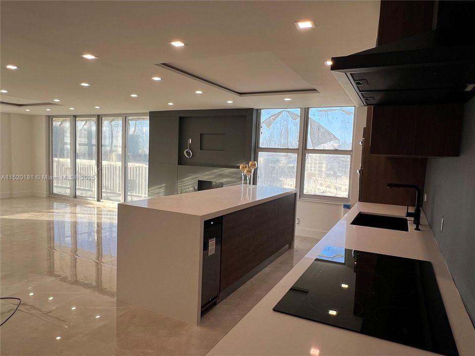 For Sale: $870,000 (4 beds, 3 baths, 2400 Square Feet)