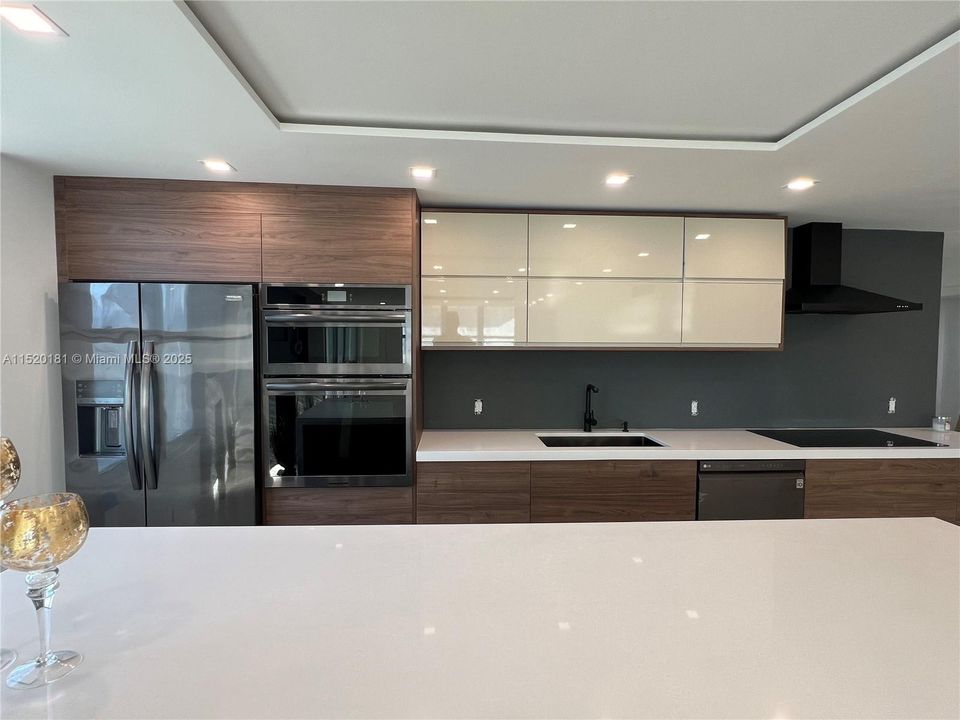 For Sale: $870,000 (4 beds, 3 baths, 2400 Square Feet)