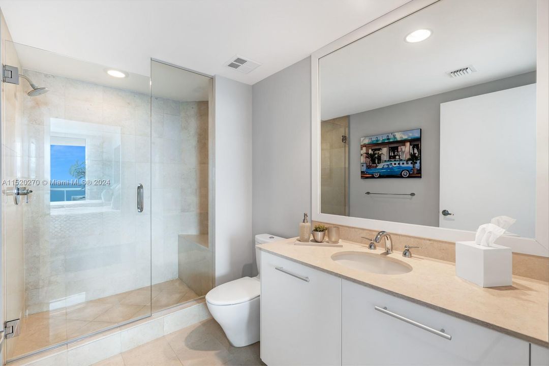 Recently Sold: $3,100,000 (3 beds, 3 baths, 3062 Square Feet)
