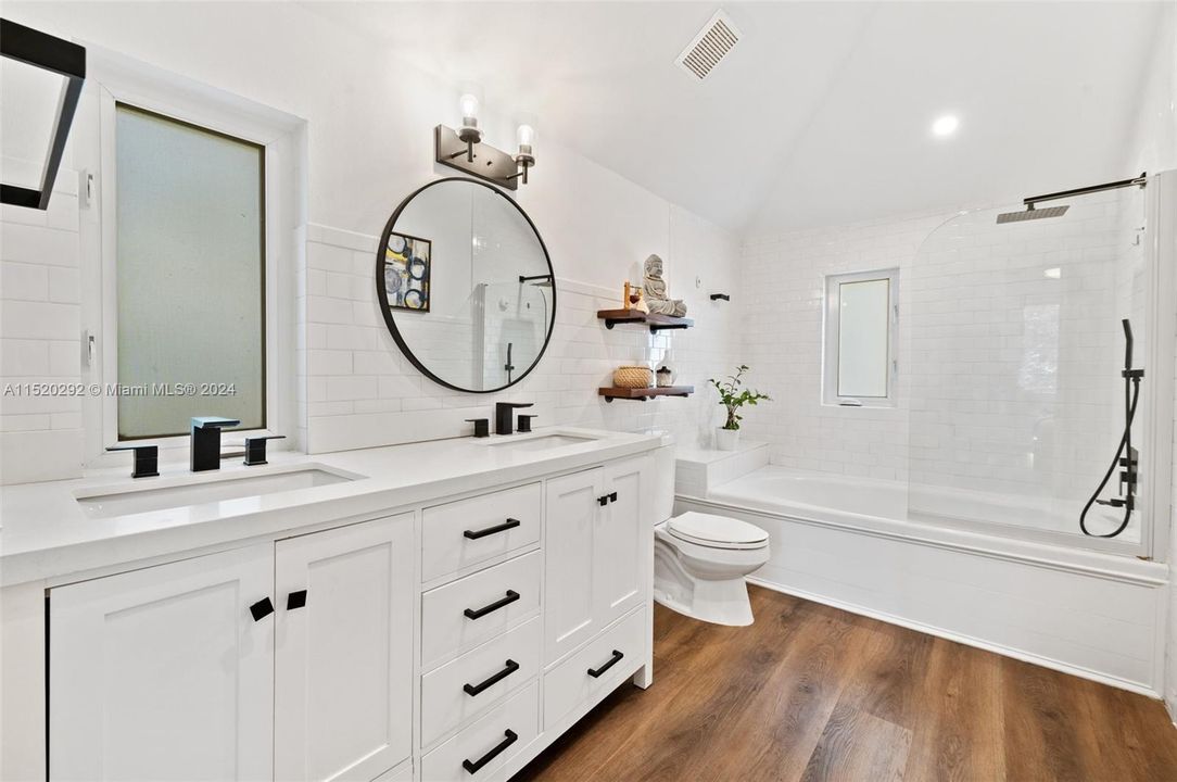 Recently Sold: $1,450,000 (3 beds, 2 baths, 1670 Square Feet)