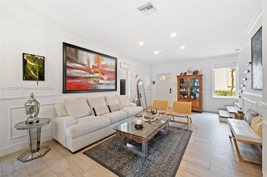 Recently Sold: $1,450,000 (3 beds, 2 baths, 1670 Square Feet)