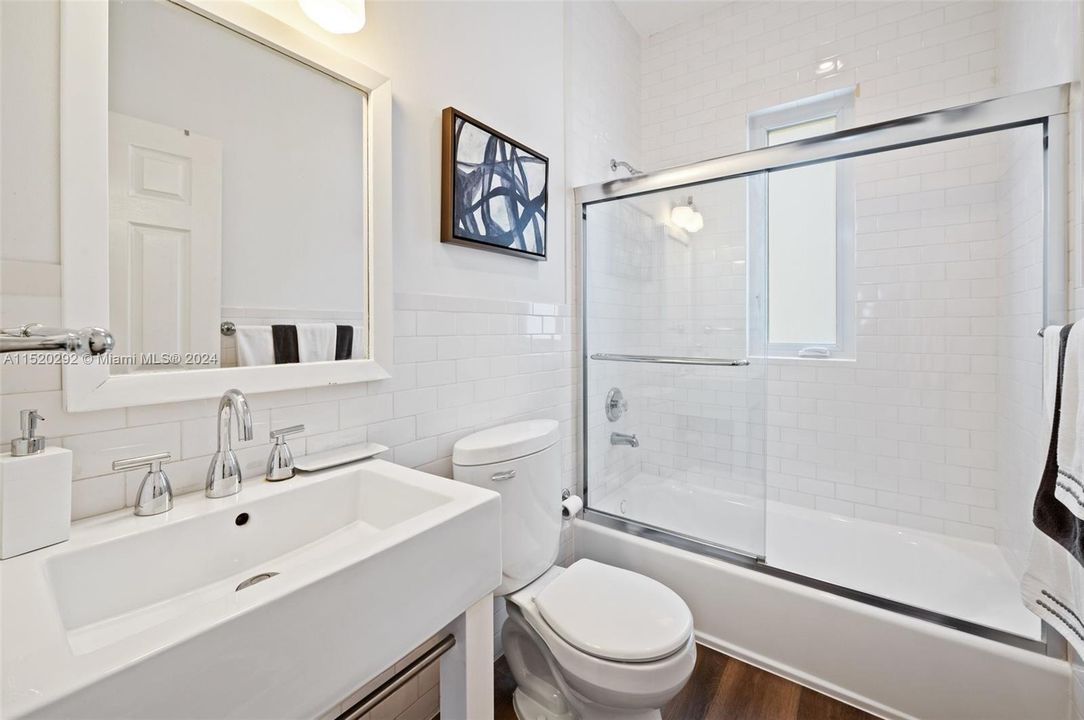 Recently Sold: $1,450,000 (3 beds, 2 baths, 1670 Square Feet)