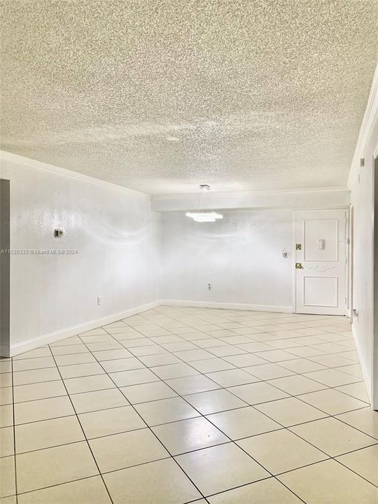 Recently Sold: $350,000 (3 beds, 2 baths, 1190 Square Feet)