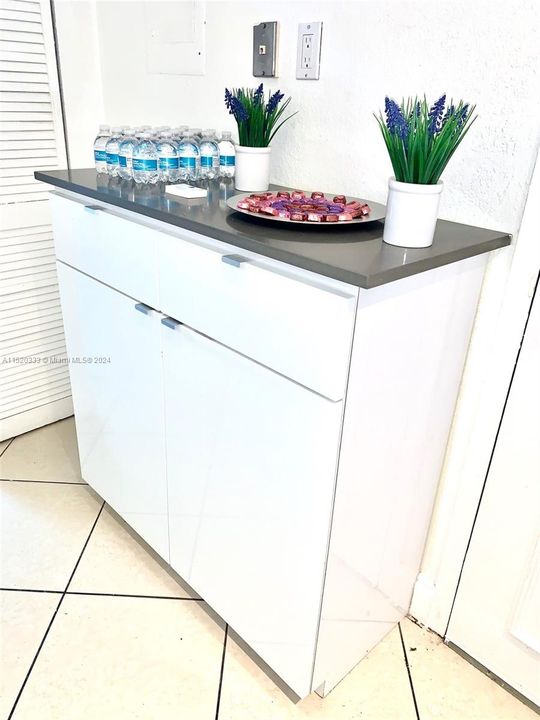 Recently Sold: $350,000 (3 beds, 2 baths, 1190 Square Feet)