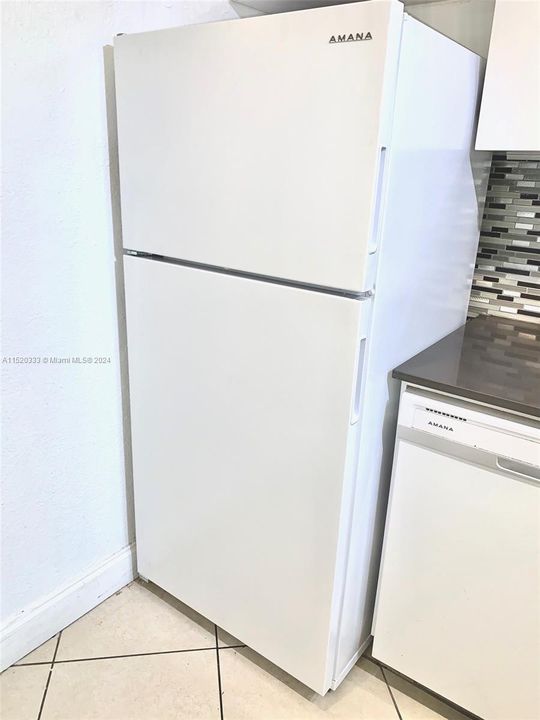 Recently Sold: $350,000 (3 beds, 2 baths, 1190 Square Feet)