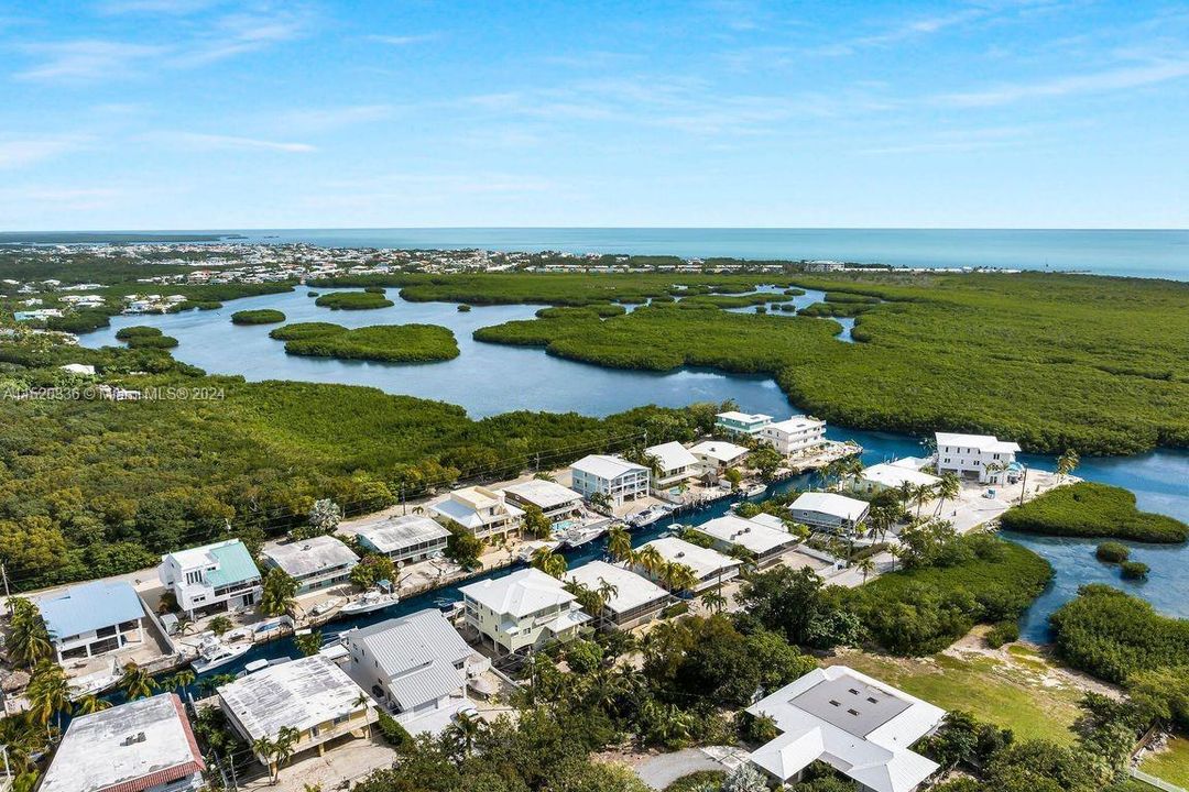 Recently Sold: $1,400,000 (2 beds, 2 baths, 1260 Square Feet)