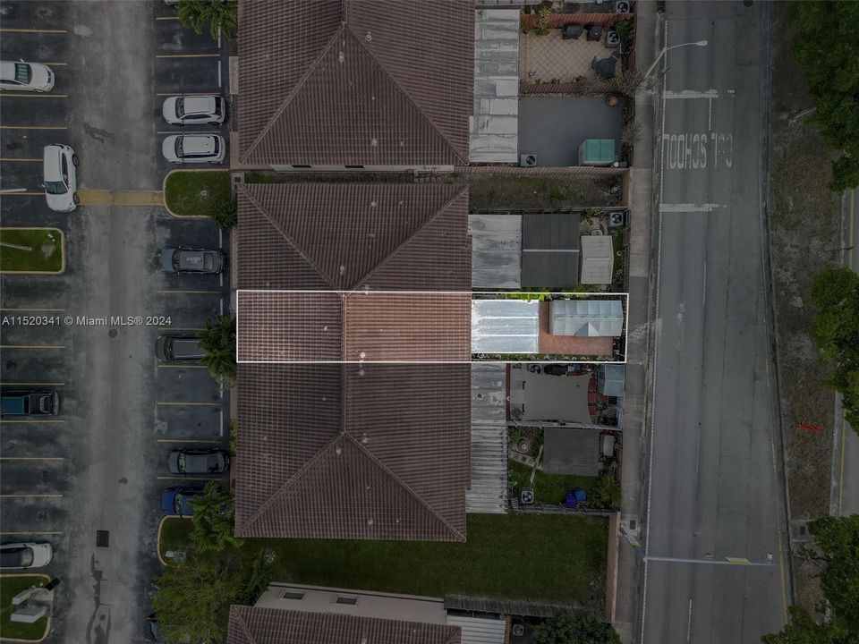 Recently Sold: $350,000 (2 beds, 2 baths, 1284 Square Feet)