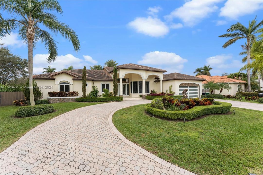 Recently Sold: $1,950,000 (5 beds, 3 baths, 0 Square Feet)
