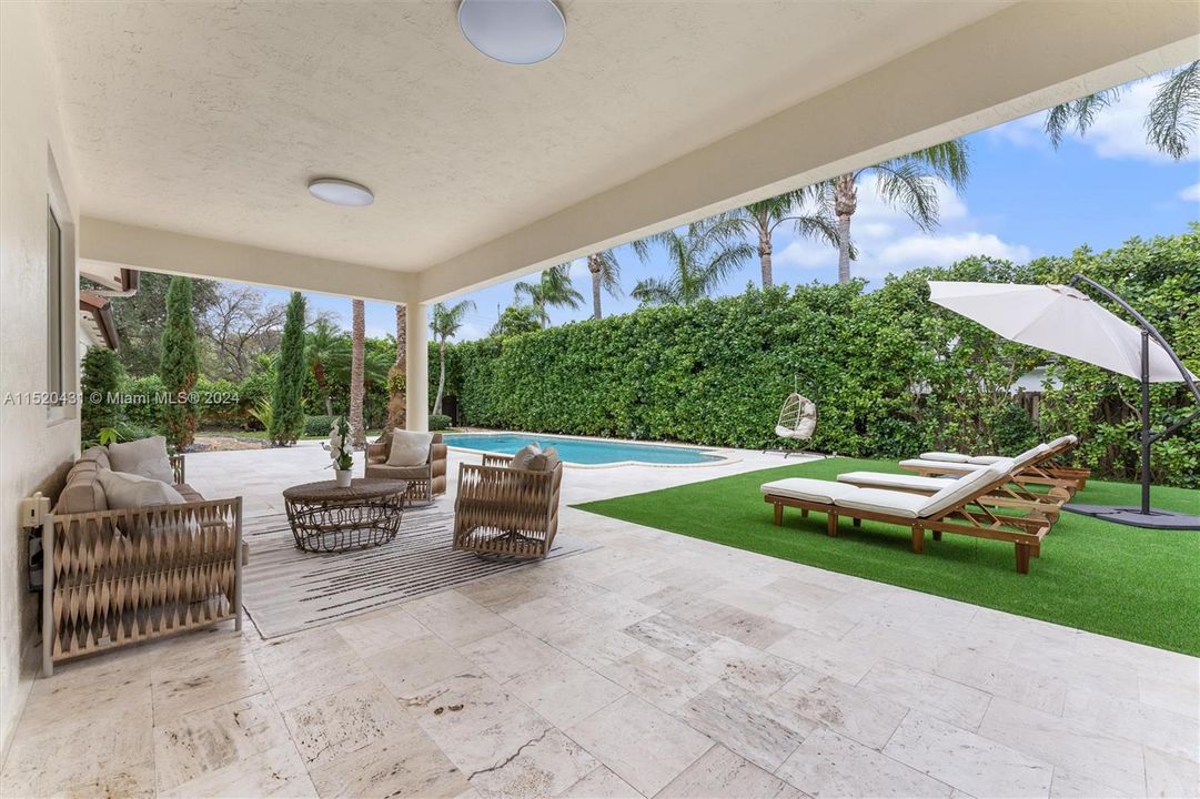 Recently Sold: $1,950,000 (5 beds, 3 baths, 0 Square Feet)