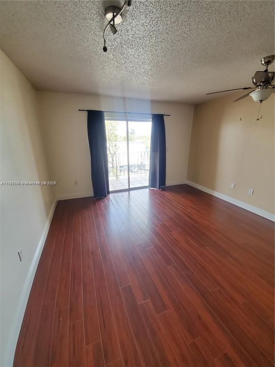 Recently Rented: $2,300 (2 beds, 2 baths, 1045 Square Feet)