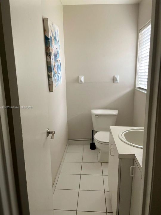 Recently Rented: $2,300 (2 beds, 2 baths, 1045 Square Feet)