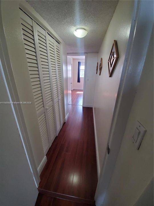 Recently Rented: $2,300 (2 beds, 2 baths, 1045 Square Feet)