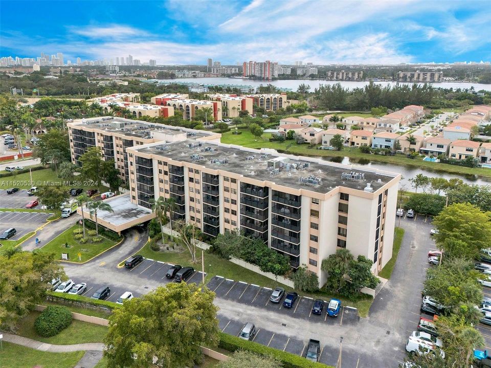 Recently Sold: $286,900 (2 beds, 2 baths, 1480 Square Feet)