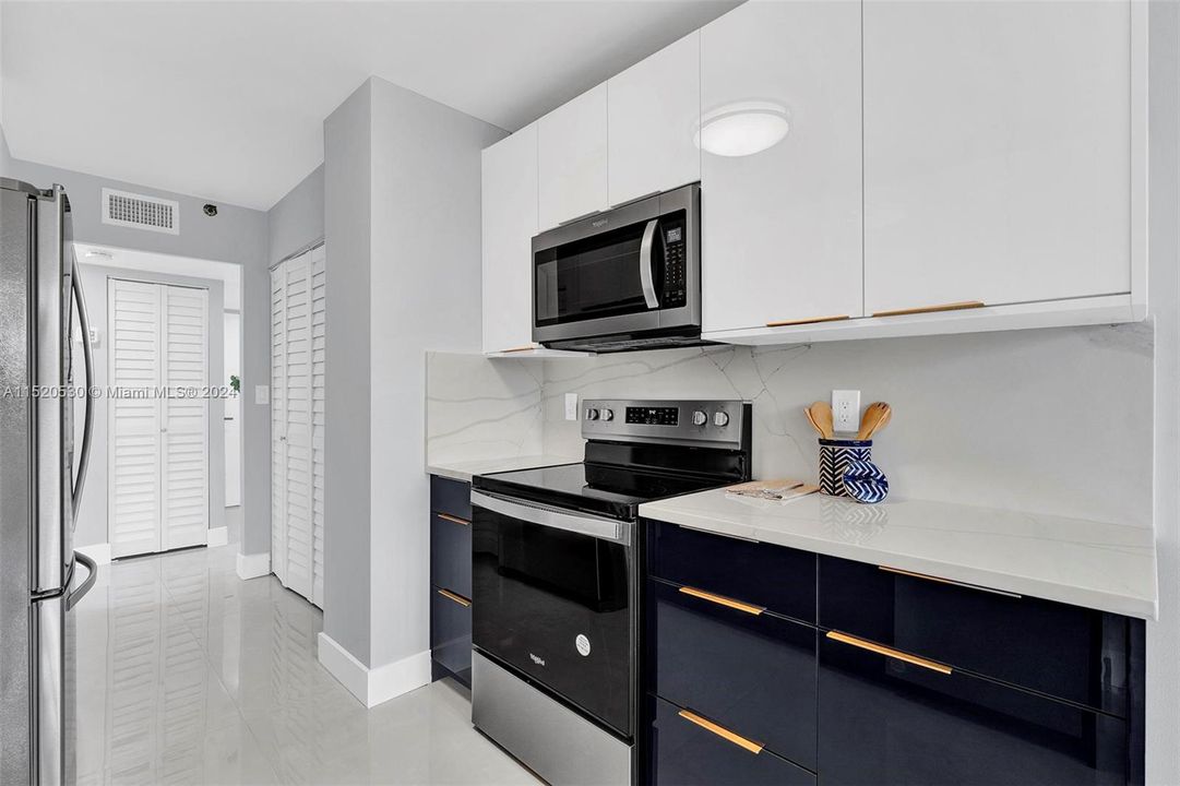 Recently Sold: $286,900 (2 beds, 2 baths, 1480 Square Feet)