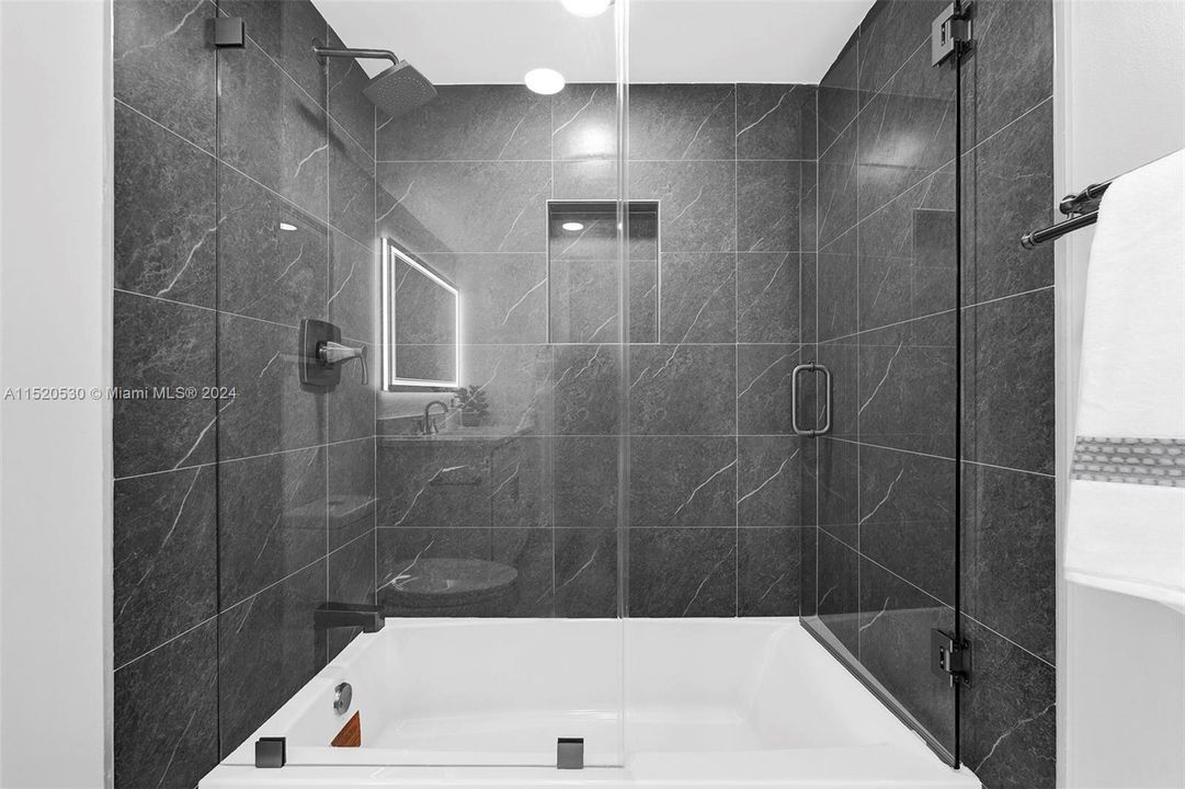 Recently Sold: $286,900 (2 beds, 2 baths, 1480 Square Feet)