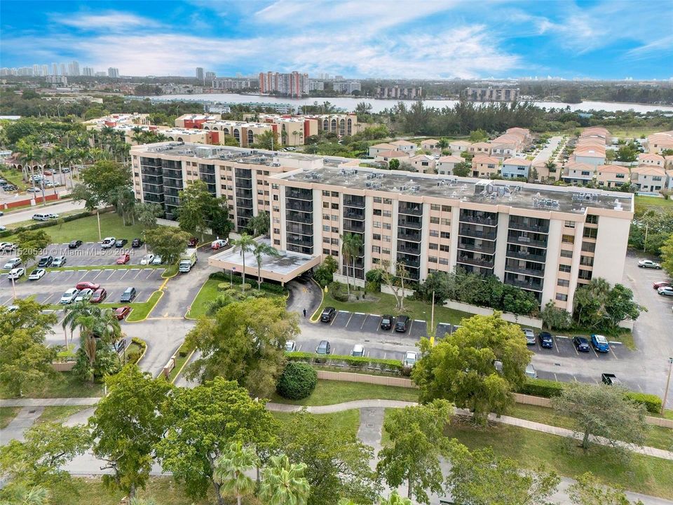 Recently Sold: $286,900 (2 beds, 2 baths, 1480 Square Feet)