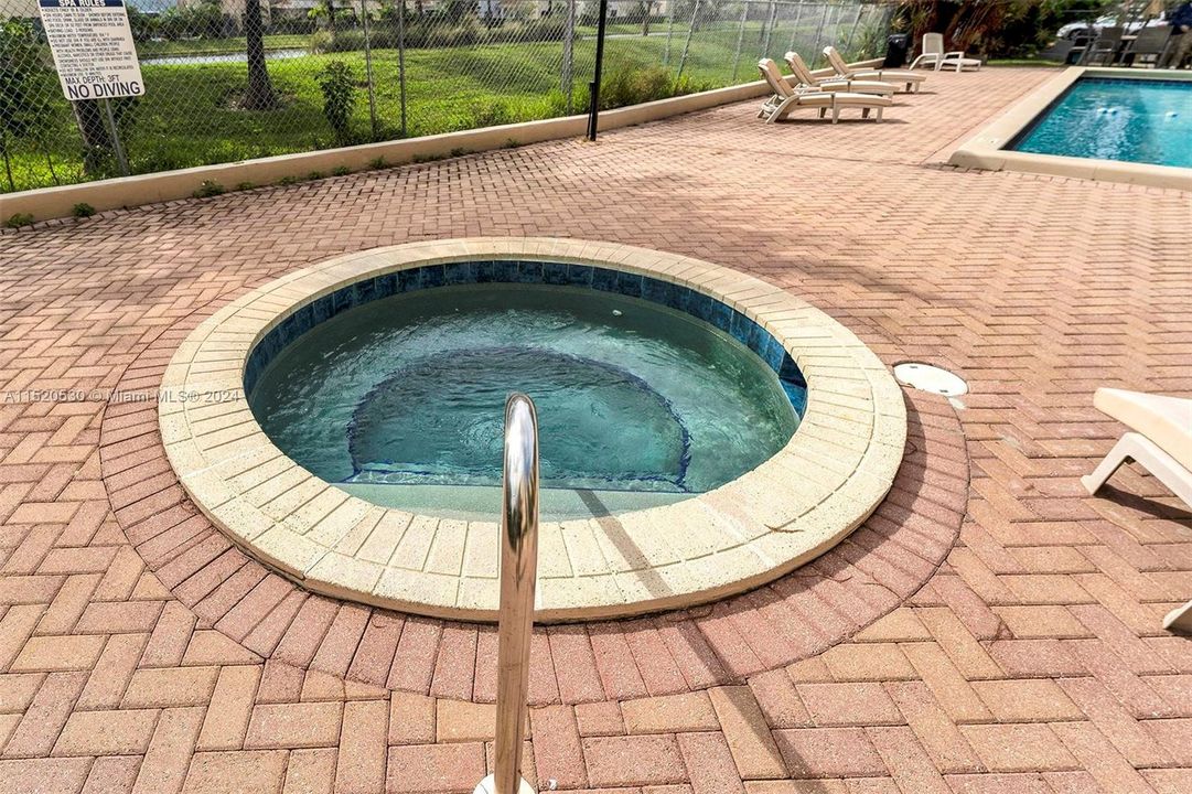 Recently Sold: $286,900 (2 beds, 2 baths, 1480 Square Feet)