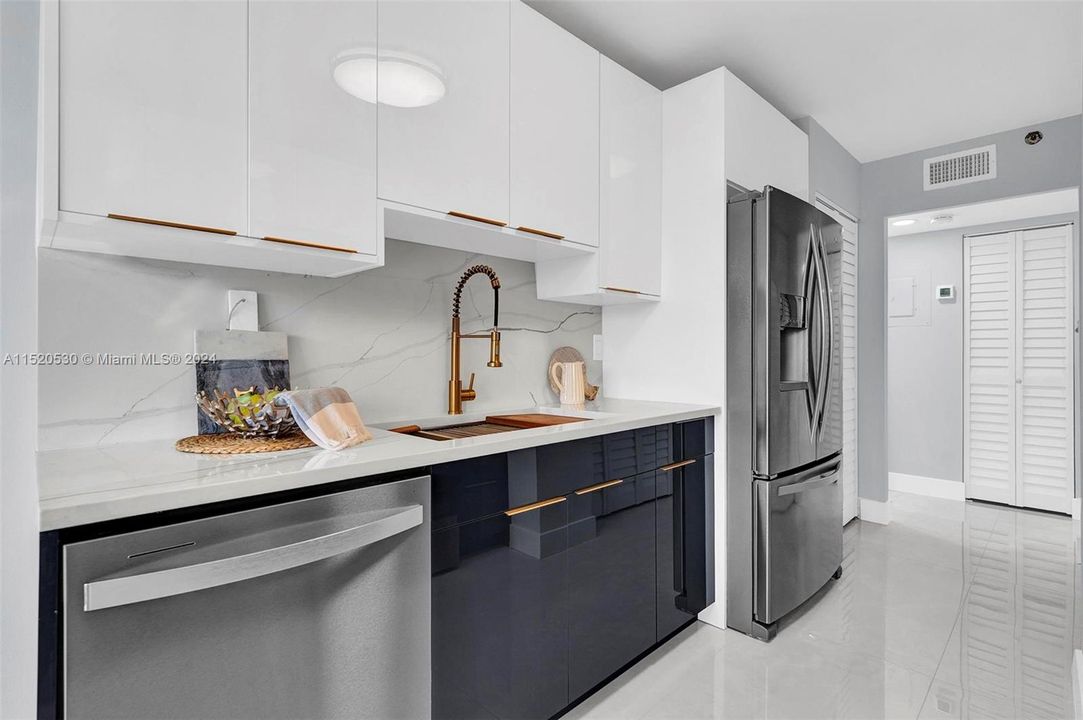 Recently Sold: $286,900 (2 beds, 2 baths, 1480 Square Feet)