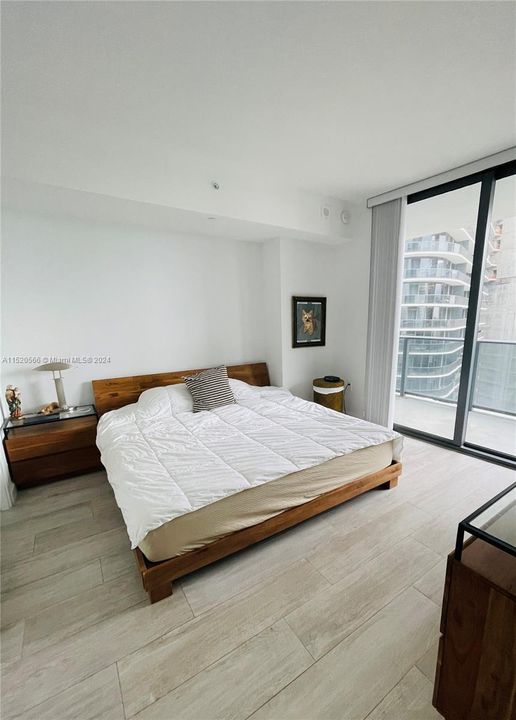 Recently Rented: $4,000 (1 beds, 2 baths, 792 Square Feet)