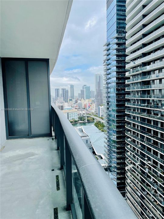 Recently Rented: $4,000 (1 beds, 2 baths, 792 Square Feet)