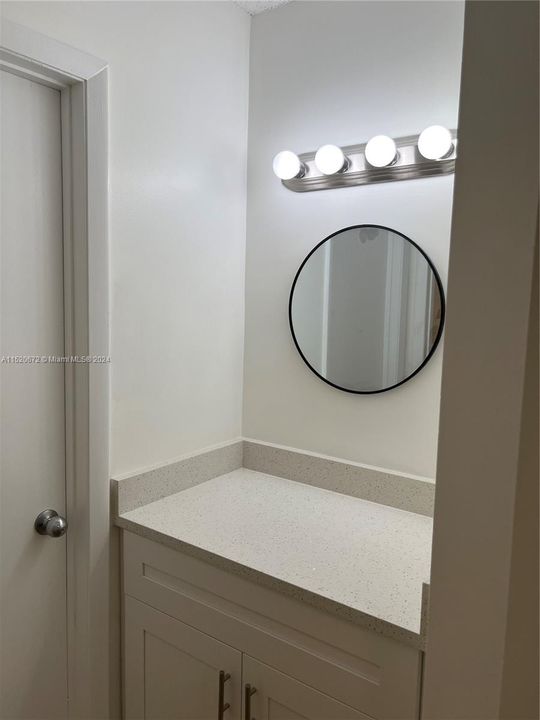 Recently Rented: $2,100 (1 beds, 1 baths, 700 Square Feet)