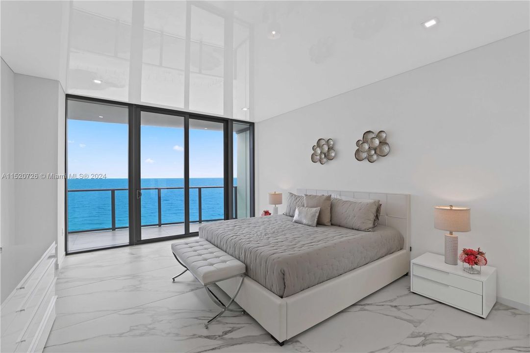 Active With Contract: $5,995,000 (4 beds, 4 baths, 4096 Square Feet)