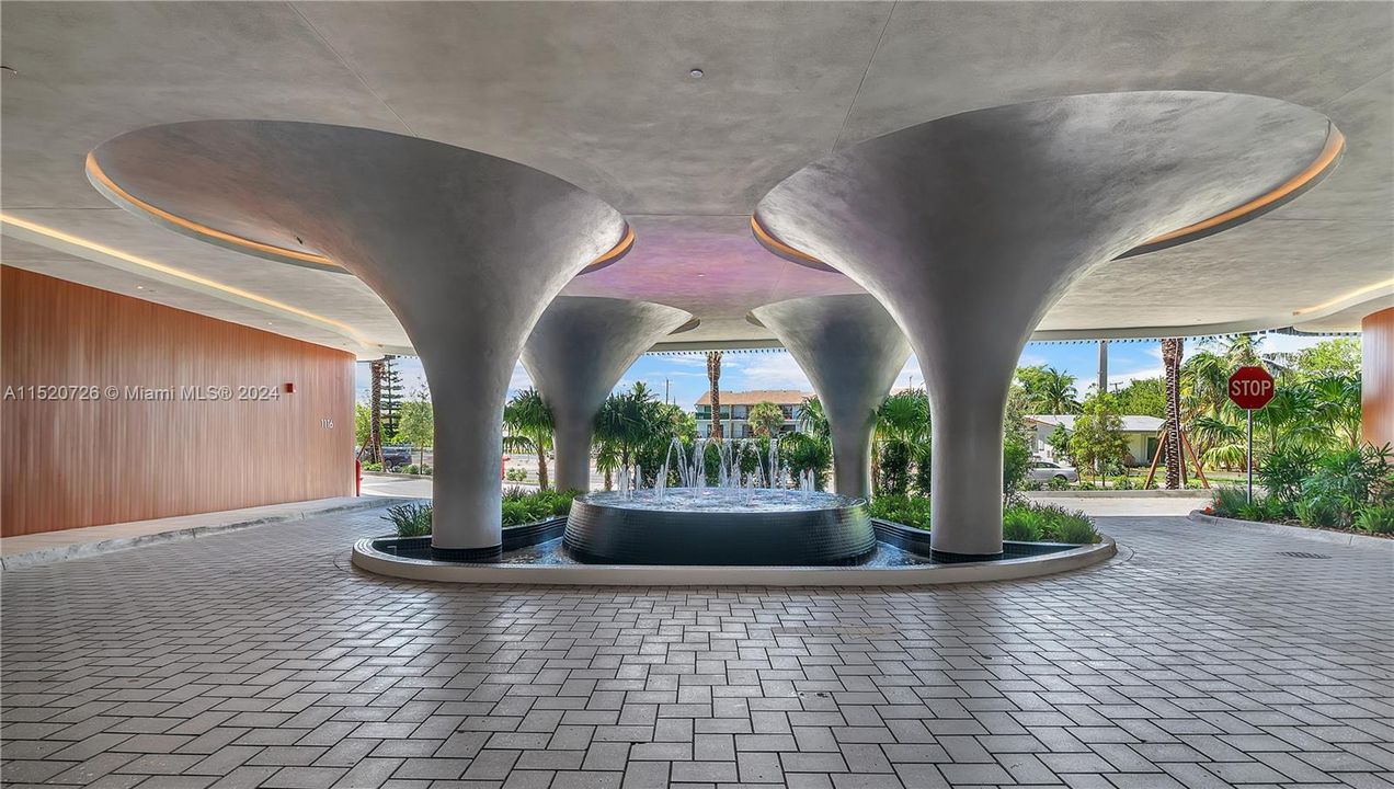 Active With Contract: $5,995,000 (4 beds, 4 baths, 4096 Square Feet)