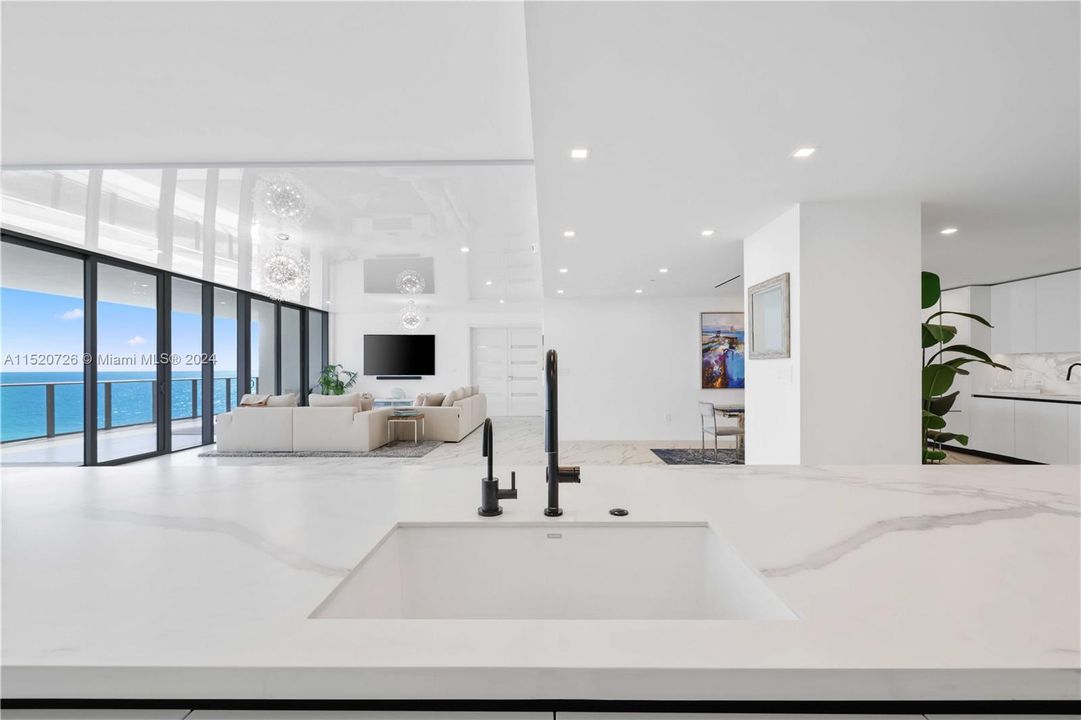 Active With Contract: $5,995,000 (4 beds, 4 baths, 4096 Square Feet)