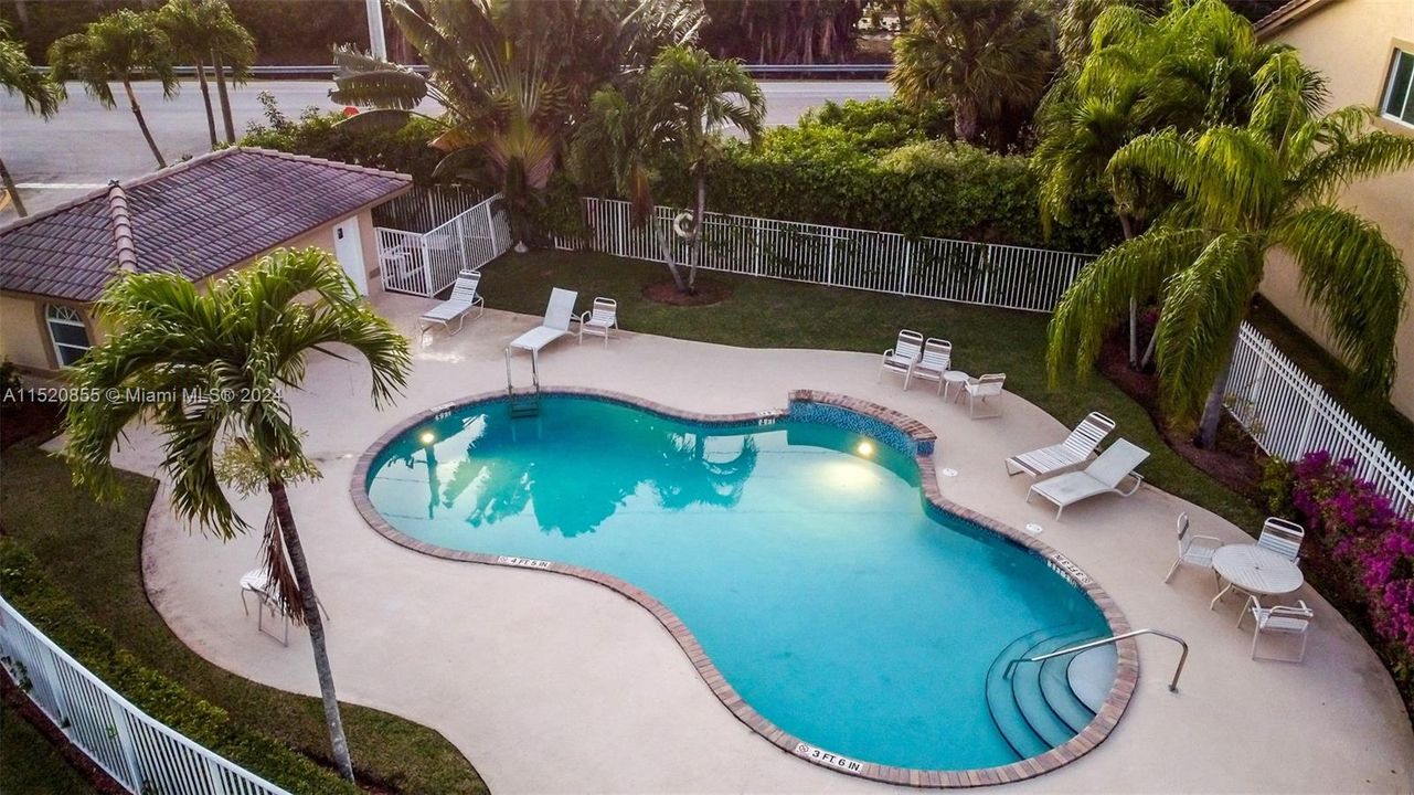 Recently Rented: $4,100 (3 beds, 3 baths, 2452 Square Feet)