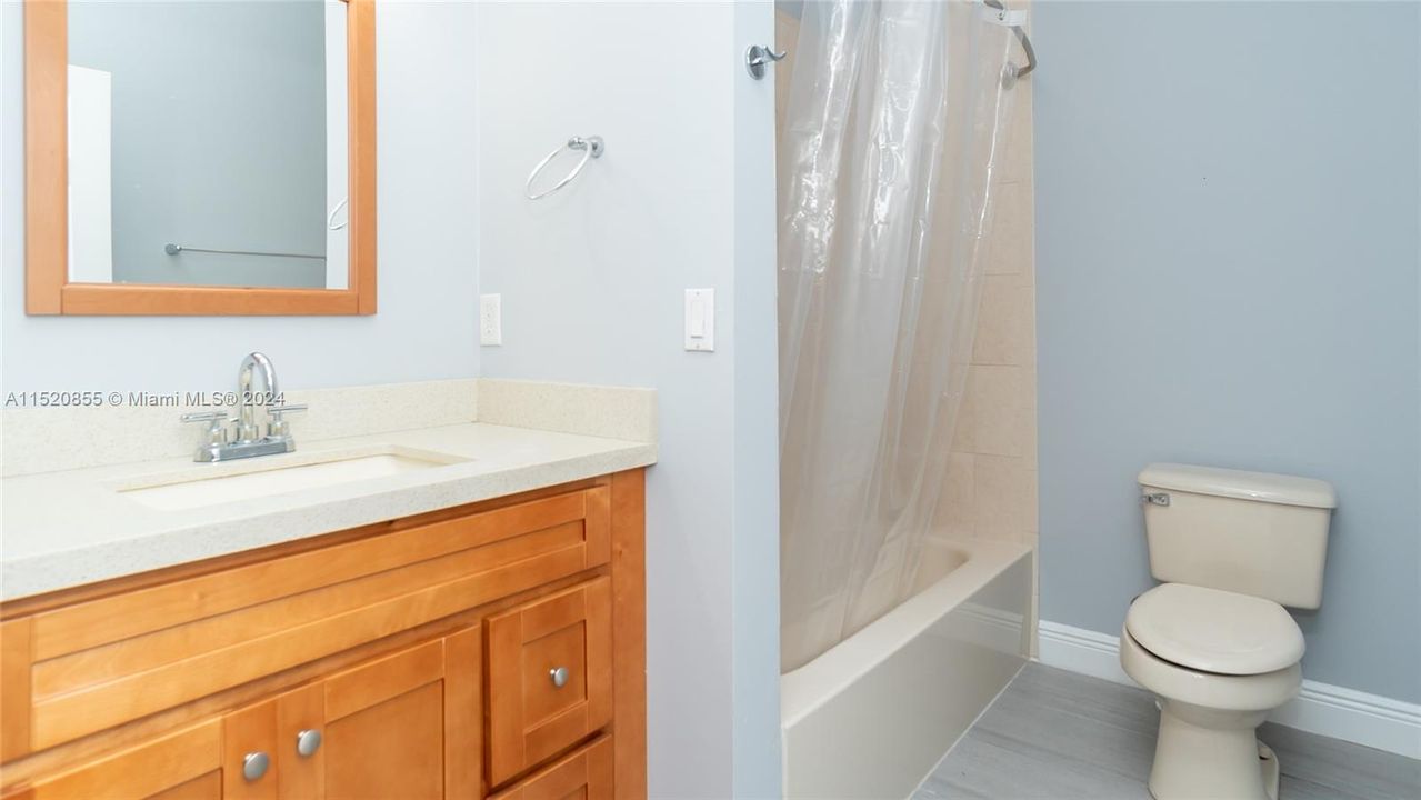 Recently Rented: $4,100 (3 beds, 3 baths, 2452 Square Feet)