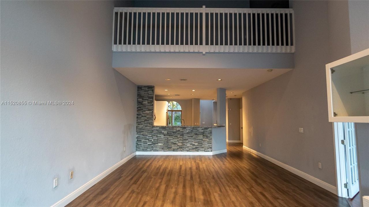 Recently Rented: $4,100 (3 beds, 3 baths, 2452 Square Feet)