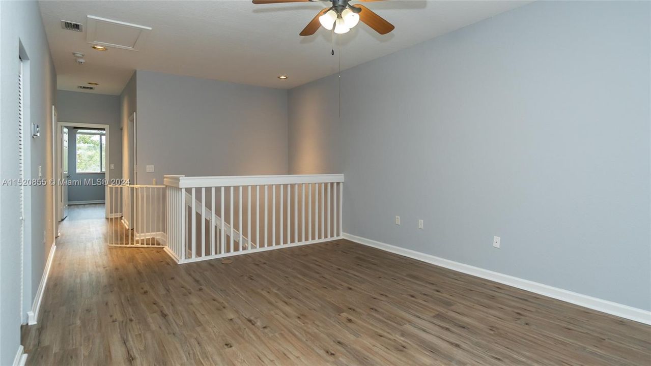 Recently Rented: $4,100 (3 beds, 3 baths, 2452 Square Feet)