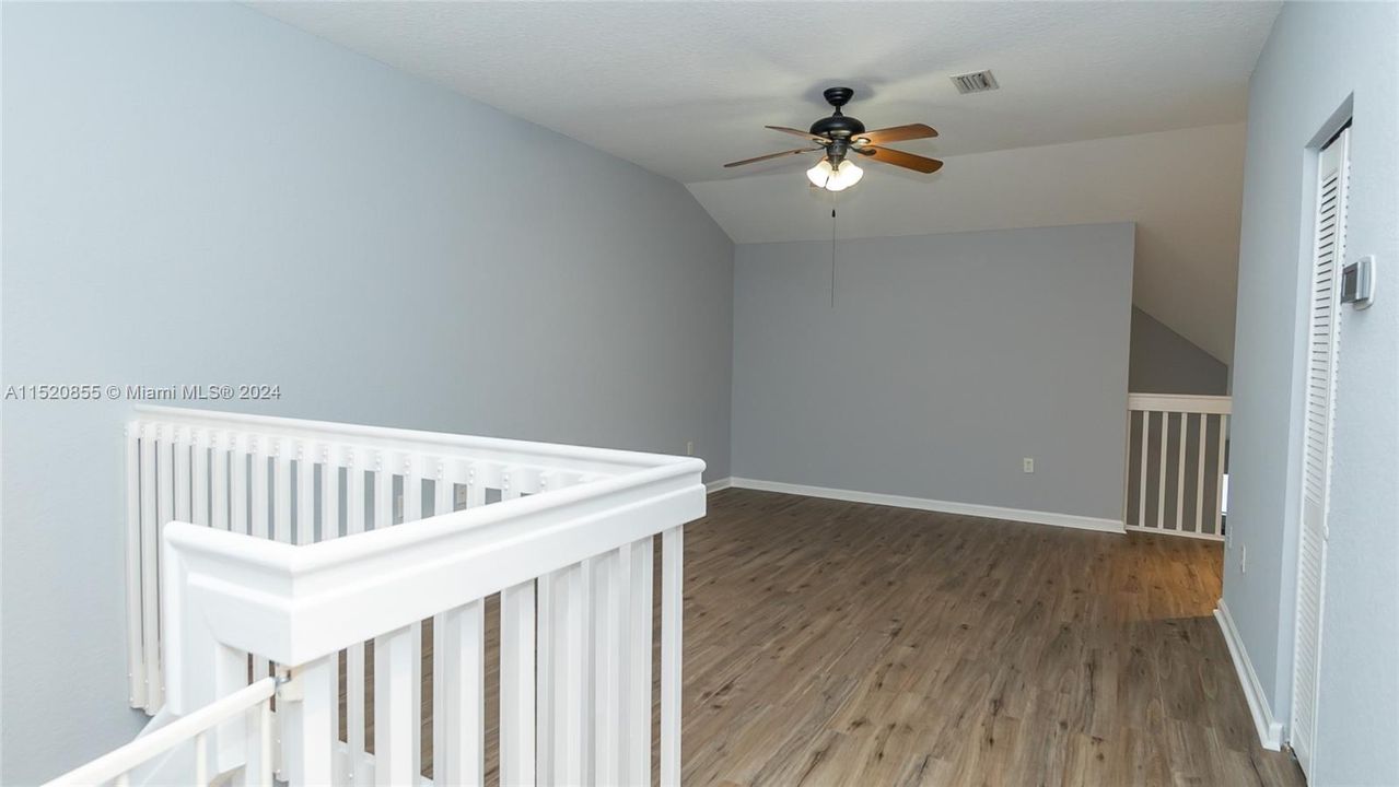 Recently Rented: $4,100 (3 beds, 3 baths, 2452 Square Feet)